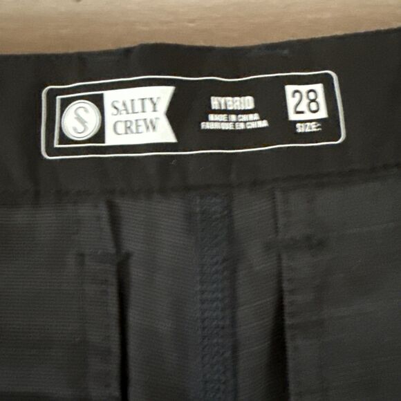 Salty Crew Drifting 2 Cargo Hybrid Walk Shorts Mens SZ 28 Black - Picture 3 of 12